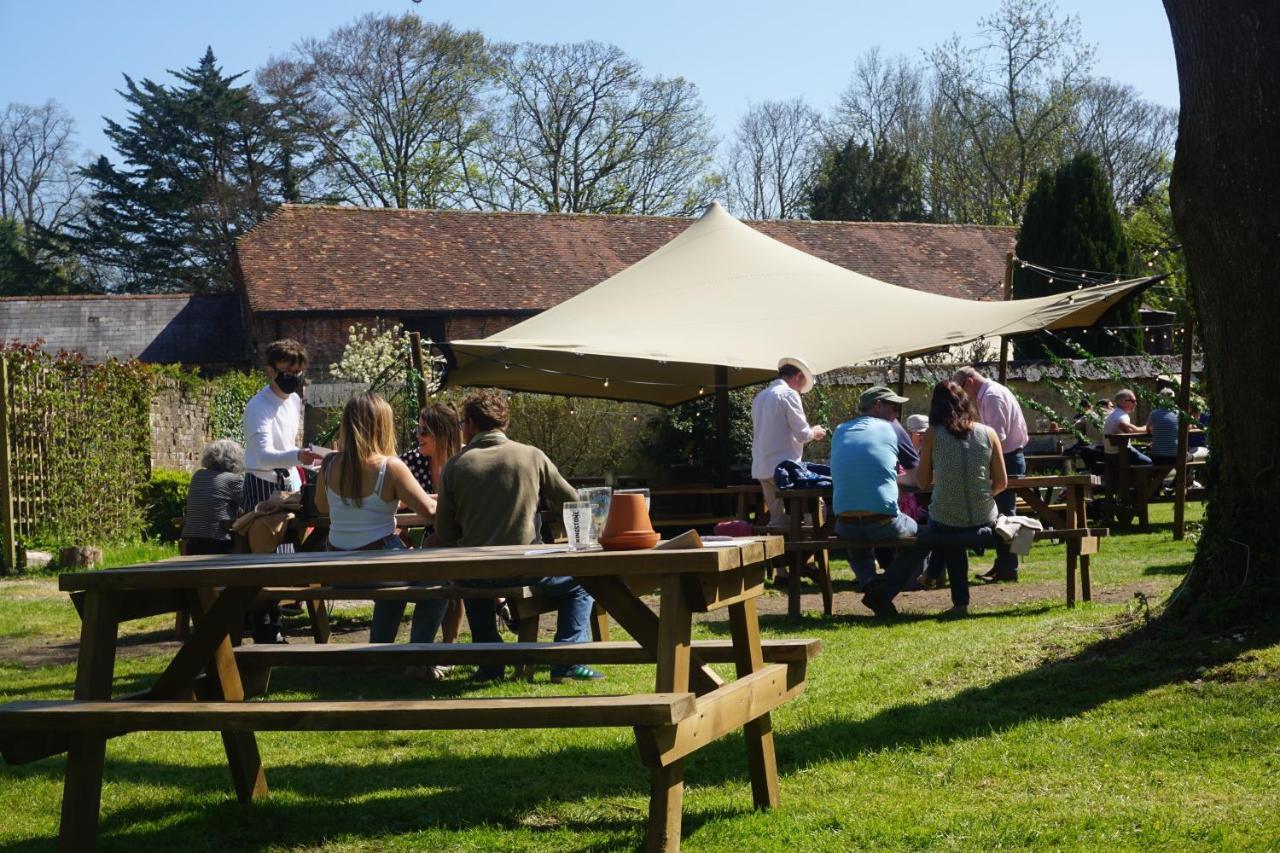 The Pembroke Arms Hotell Wilton  Eksteriør bilde