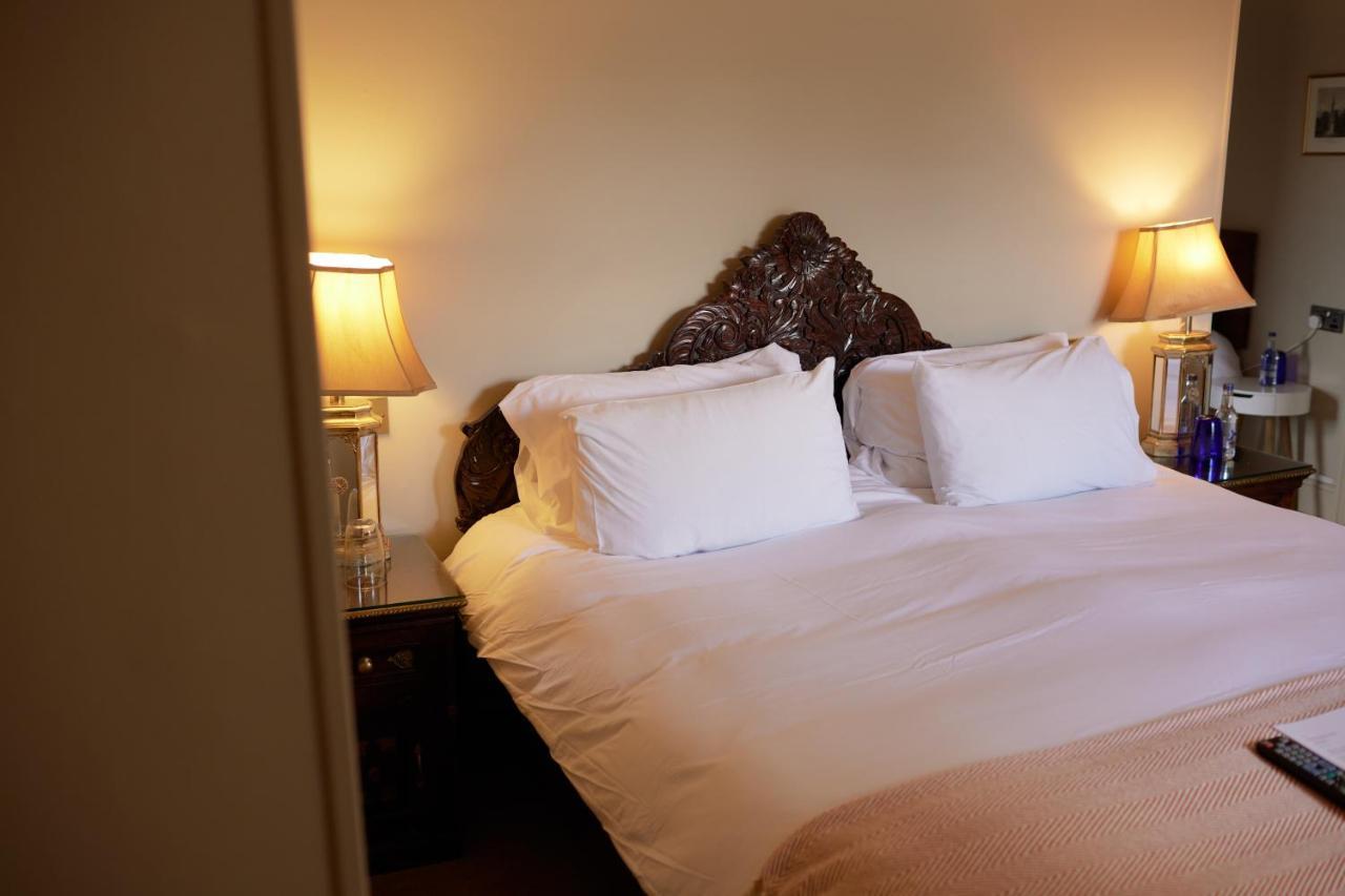 The Pembroke Arms Hotell Wilton  Eksteriør bilde
