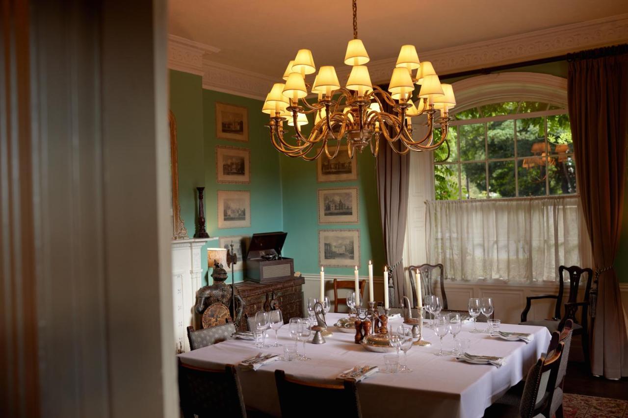 The Pembroke Arms Hotell Wilton  Eksteriør bilde